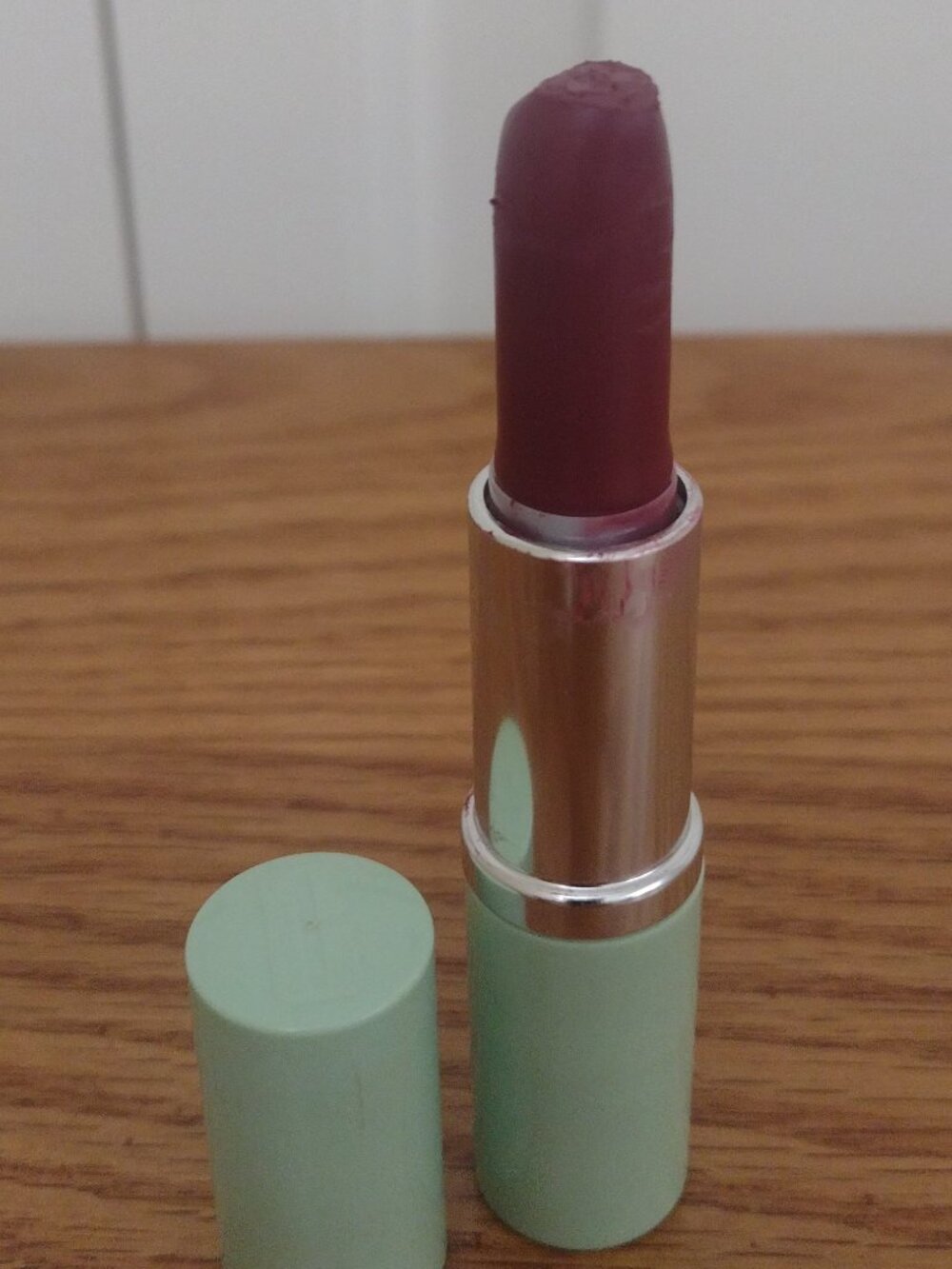 Clinique Lipstick ' A Different Grape '